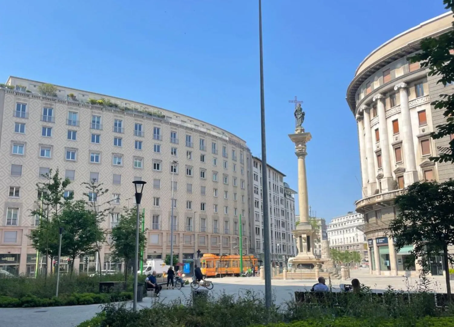 Downtown Apartment Милан Италия