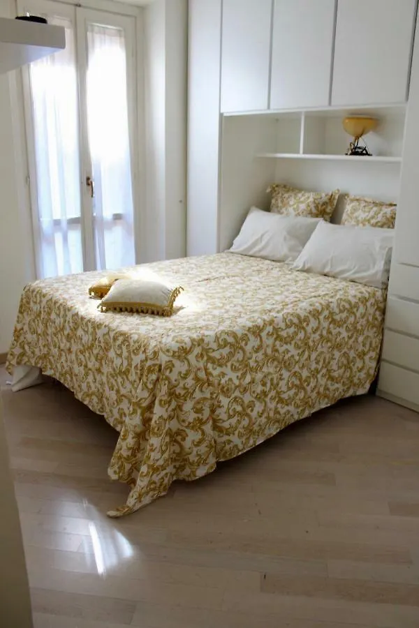 Downtown Apartment Милан