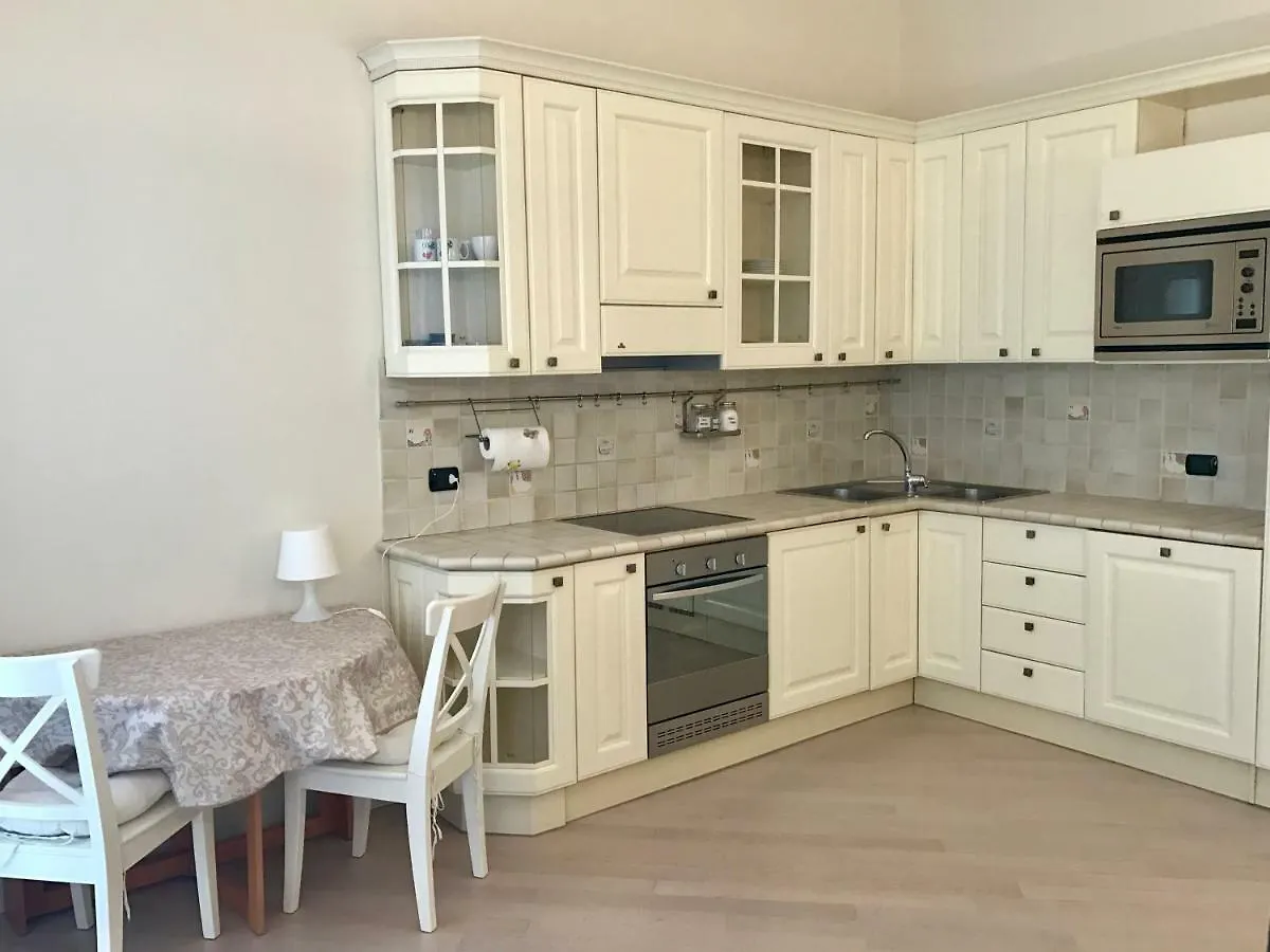 Downtown Apartment Милан 0*,  Италия