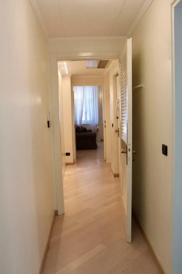 Downtown Apartment Милан