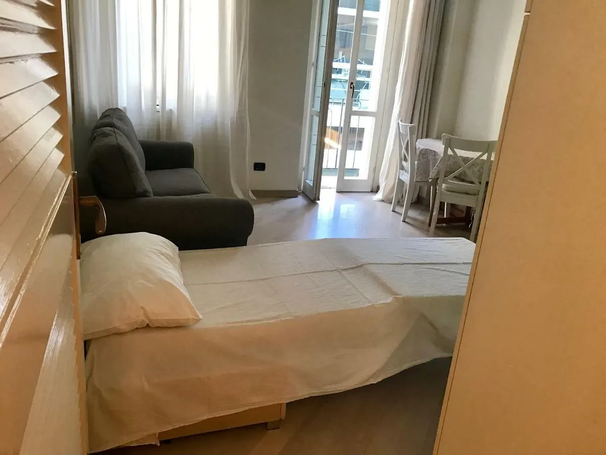 Downtown Apartment Милан
